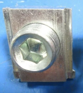 Milbank 200 Amp Meter Base Socket Lug works On Hot or Neutral - Picture 1 of 5