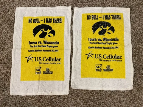 Iowa Hawkeyes VS Wisconsin Badgers - NO BULL I WAS THERE 1st Heartland Towels Cover