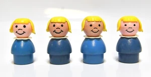 4 KLEINE MÄDCHEN MIT BLAUEN SHIRTS FISHER PRICE PLAY LITTLE PEOPLE #7 - Bild 1 von 4