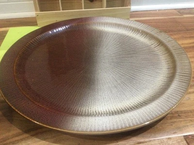Hermoso plato para servir gres extra grande de 2 tonos marrón tostado estriado 18"" Foto 1 de 4