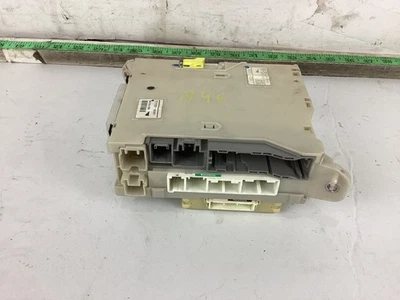 Lexus IS350 IS250 2006-2008 caja de fusibles lateral del pasajero OEM Foto 1 de 4