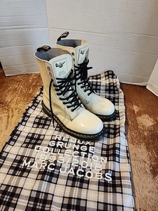 RARE!! Dr Martens X Marc Jacobs 1490 Redux Grunge Cream Patent Boots Size US 6 - Picture 1 of 20