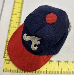 ATLANTA BRAVES MLB KEYCHAIN PULL CAP HAT 1992 - Picture 1 of 3