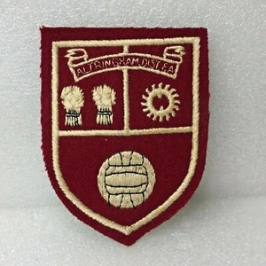 Vintage Altrincham District Football Association Cloth Badge Patch 1950's  - Foto 1 di 3
