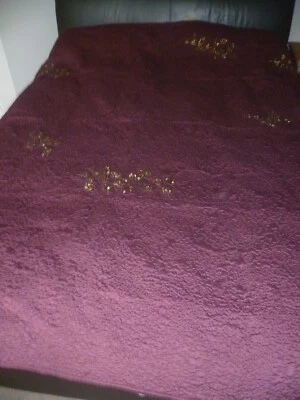 💜 LINEA HOME Silk Blend Plum colour Pattern Bed Throw & Brass Sequins RRP £225 - Image 1 of 4