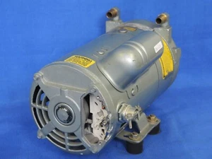 GAST 0522-P335-G509DAX Vacuum pump 1/4 hp 1 phase, 220 V, 50/60 Hz - Picture 1 of 7