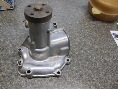 Bomba de agua Mercedes Benz W107 450SL pieza original MB Foto 1 de 4