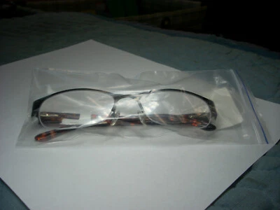 ADRIENNE VITTADINI #AV506S MARCOS DE GAFAS NEGRO MATE PARA MUJER 53-18-135 (00) Foto 1 de 4