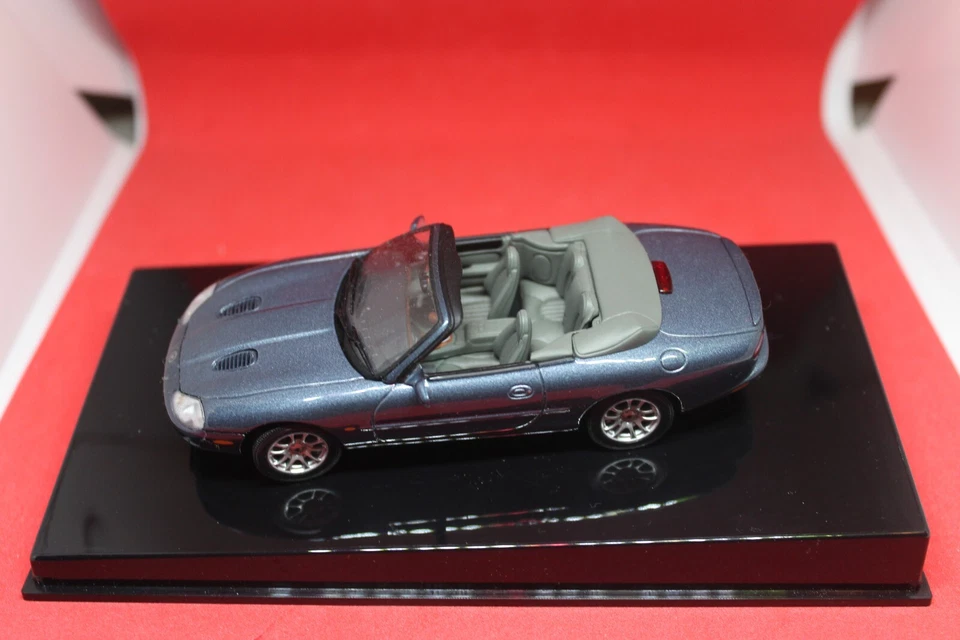 1/43 Jaguar XKR Cabrio - AUTOART - Immagine 1 di 4