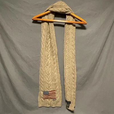 Bufanda Polo Ralph Lauren Tejidos con Cable Bronceada con Bandera de Estados Unidos Foto 1 de 4
