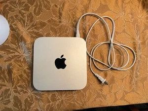 Mac Mini 2010 A1347 (500GB HDD Hitachi) 16GB RAM FULLY FUNCTIONAL! - Afbeelding 1 van 8