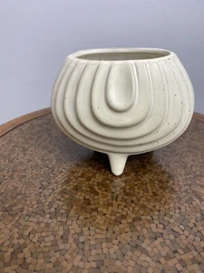 Small White Modern Minimal Boho Ceramic Succulent Or Cactus Planter Pot Decor - Picture 1 of 8