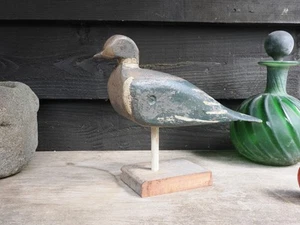 A Super Antique Carved Wood Decoy Pigeon - Picture 1 of 14