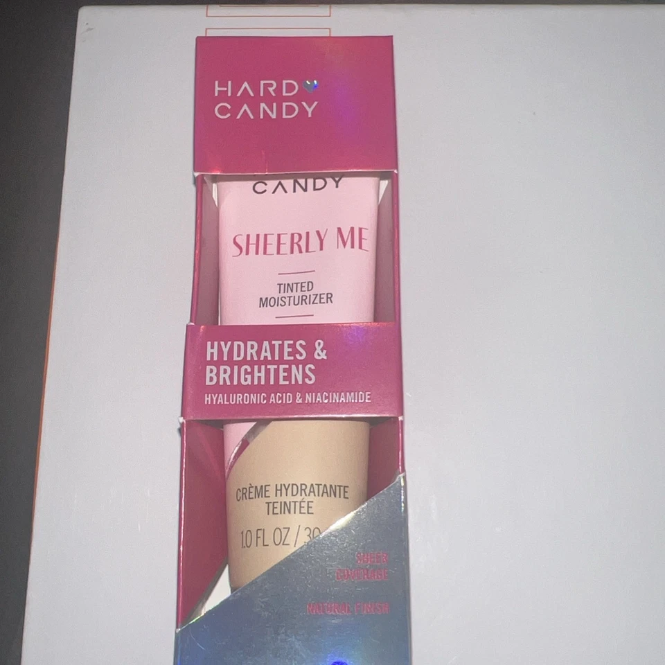Crema hidratante tintada Hard Candy Sheerly Me 1,0 fl oz hidrata e ilumina 210 Foto 1 de 1