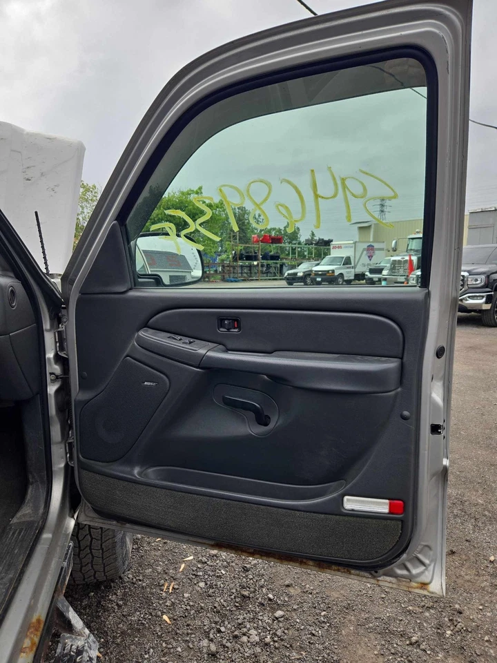 Front Door Trim Panel CHEVY SILVERADO 1500 Right 04 05 06 07 - Image 1 of 1