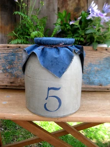 Antico gres crock grigio latte vernice 5 stencil blu calico top spedizione gratuita - Foto 1 di 13