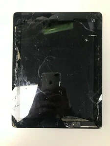 Cracked Apple iPad 3rd Gen 32GB Wi-Fi IOS Tablet **Read Description** - Picture 1 of 3