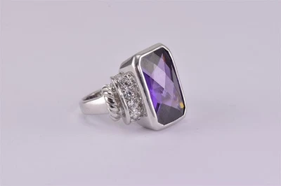 Anillo GUESS Plata Esterlina Púrpura Circonita Cúbica Acentuada 925 Talla: 6 Foto 1 de 4