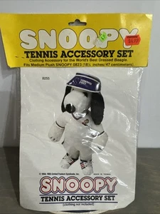 1965 VINTAGE SNOOPY TENNIS ACCESSORY SET IN UNOPENED PACKAGE SNEAKERS HAT VISOR - Picture 1 of 9