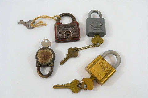 Vintage Padlocks w/ Keys Eagle Deluxe Taylor 101 Locker Storage Cover