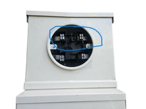 Myers / Ryco MES M2-B Pedestal 200A Top Meter Socket Jaws w/ Lugs (Feeds BJ2200) - Picture 1 of 3