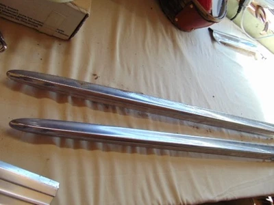 1957 Chevy/Chevrolet Nomad Exterior Quarter Panel Fin Trim - Imagem 1 de 4