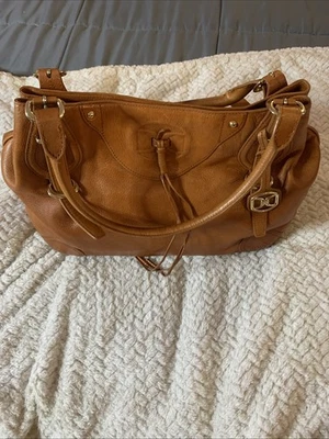 Bolso de mano mediano usado DKNY para mujer Foto 1 de 4