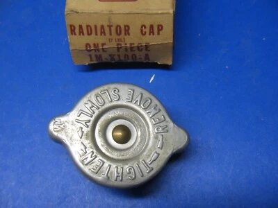 1949-1953 Ford Nos Radiator Cap Customline Mainline 7 lbs 1M-8100-A Foto 1 de 2