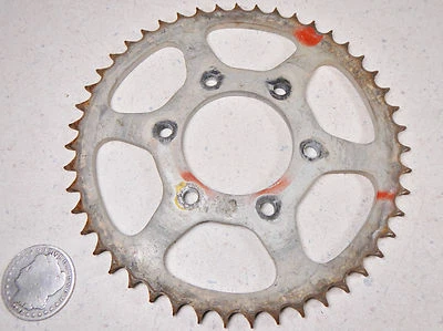 83 SUZUKI SP125 SP 125 PIÑÓN DE ACCIONAMIENTO PRIMARIO TRASERO 47T Foto 1 de 4