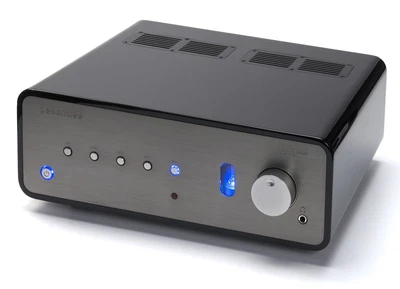 Peachtree Audio nova220SE Integrated Amplifier with DAC- PreOwned - Image 1 of 3