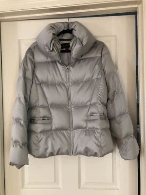 羽绒外套 - 轻便柔软 - Ann Taylor。 尺寸 LGE。 柔软灰色。 全新无标签 — 第 1/4 张图片