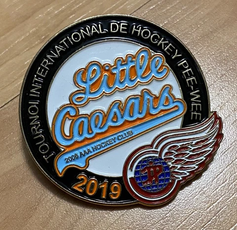 RED WINGS DETROIT LITTLE CAESARS PEE WEE QUEBEC MINOR HOCKEY PIN Cover
