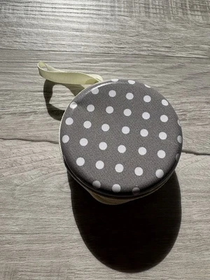 Estuche Rígido Porta Chupete Bebé con Cremallera Lunares Gris/Amarillo Foto 1 de 4