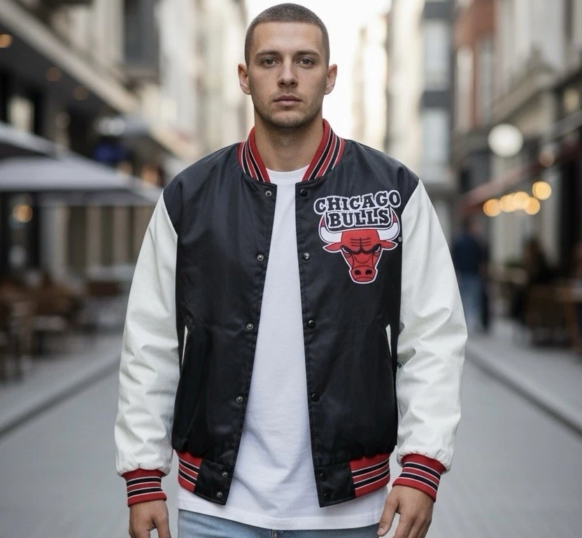 Chaqueta Bomber Satinada Vintage Años 80 Chalk Line Chicago Bulls Fanimation Para Hombre’s Grande Foto 1 de 4