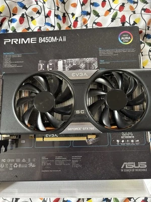 Tarjeta de gráficos EVGA GeForce GTX 760 2GB GDDR5 (02G-P4-3769-KB) Foto 1 de 3