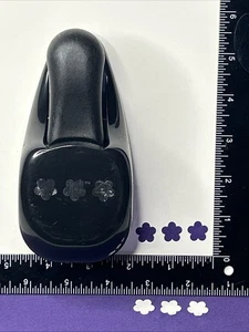 Estampación Ek Éxito Cola de Ballena Tres Flores Perforadora Papel Formador - Imagen 1 de 4