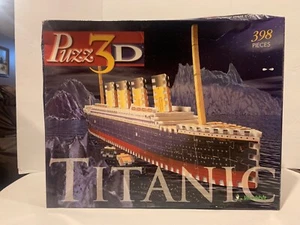 Vintage 1997 Puzzle 3D Puzzle RMS Titanic Schiff 398 Schaumstoffteile neu fabrikversiegelt - Bild 1 von 1