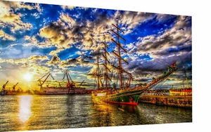 Leinwand Skyline Hamburger Hafen altes Schiff Deutschland Bilder Wandbilder  - Bild 1 von 8