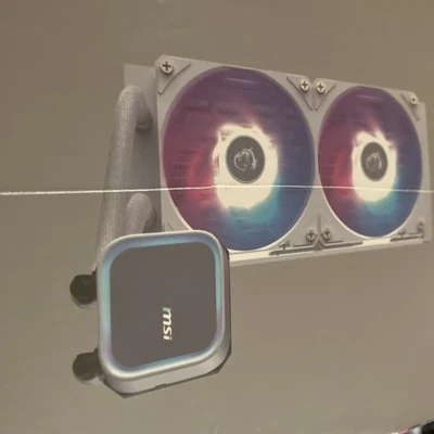 MSI Mag Coreliquid A13 240 blanco Foto 1 de 3