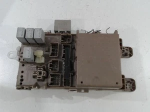 🇪🇸 PLACA DE FUSIBLES DELANTERA ➤ TOYOTA COROLLA ♻️ - Imagen 1 de 2