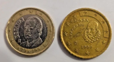 Dos monedas antiguas España, Juan Carlos, rasguño de 1 euro y 50 céntimos Foto 1 de 4