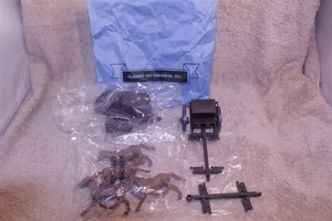 CLASSIC TOY SOLDIERS GREY LIMBER AND CAISSON W/4 BROWN HORSES 1/32 - Picture 1 of 4