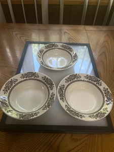 THREE ROYAL CHINA SUSSEX PATTERN JEANNETTE GLASS CO 1970'S CEREAL/ DESSERT BOWLS - Picture 1 of 5