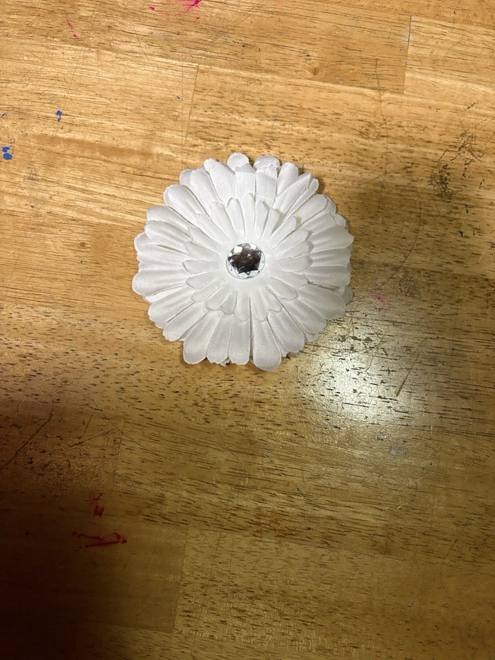 Clip de pelo con flores Foto 1 de 2