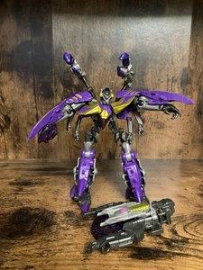 Transformers Generations Fall of Cybertron 2012 Deluxe Class Kickback - Picture 1 of 2