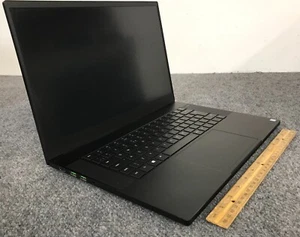 Razer Blade 15.6" Laptop i7-8750H 16GB RAM 256GB NVMe - Picture 1 of 6