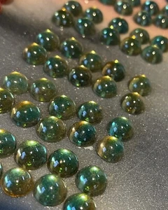 11mm Round Glass Green Cab Cabochon Gem Cats Eye Gemstone 500 + Piece Lot !!!!! - Picture 1 of 6