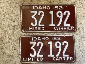Original PAIR 1952 Idaho LIMITED CARRIER License Plate EXTREMELY NICE - Picture 1 of 2