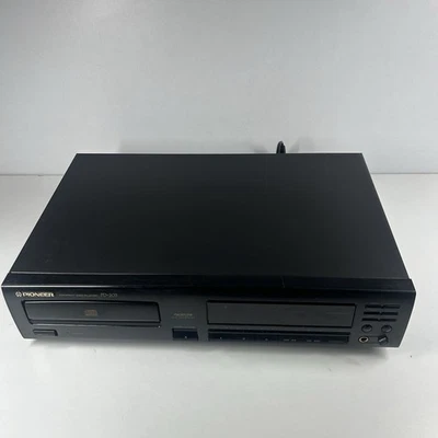 Pioneer  PD-203 Compact Disc CD Player Working - Image 1 of 4
