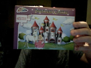 GRAFIX PRINCESS CASTLE JIGSAW PUZZLE 45 PIECES AGES 3+ BIRTHDAY CHRISTMAS KIDS - Picture 1 of 1
